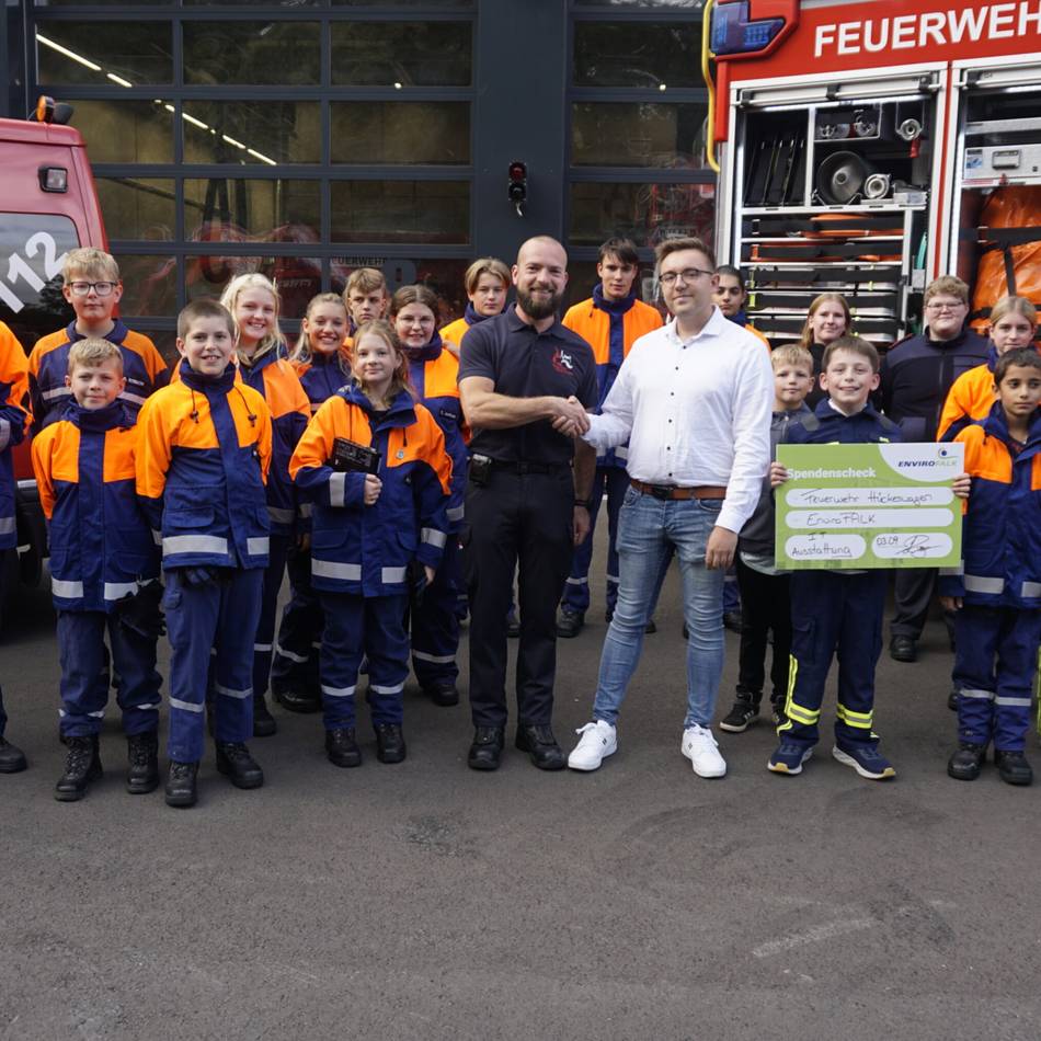 Spende für Hückeswagener Löschzug: Neue IT-Ausstattung für den Nachwuchs der Feuerwehr