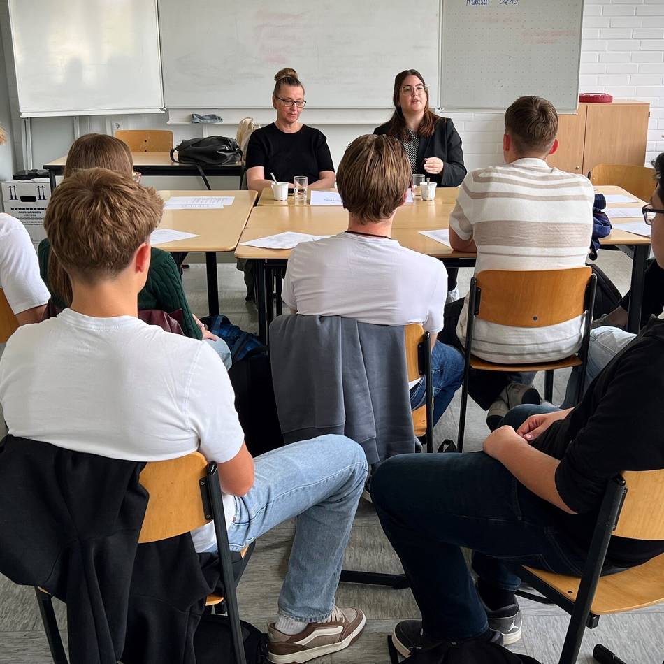 Speed Debating am Werner-Jaeger-Gymnasium Nettetal: Viele Fragen, wenig Zeit und interessierte Schüler