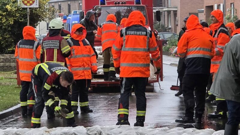 Starkregen im Kreis Heinsberg: Hochwassergefahr – Sandsäcke an der Wurm eingesetzt