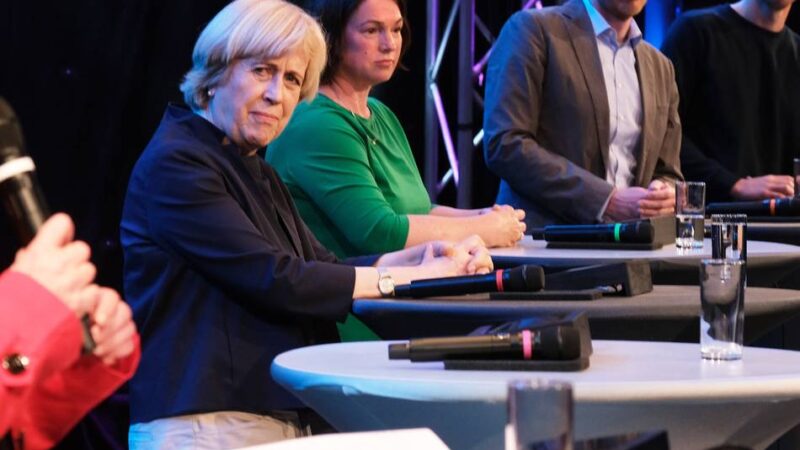 Jugendrat organisiert Politbattle: Junge Ratinger fühlen Kandidaten auf den Zahn