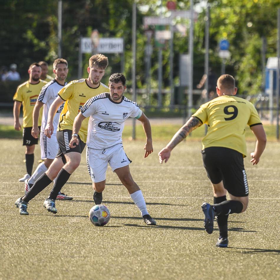 Das Top-Spiel in der Fußball-Kreisliga A: Jetzt grüßt Siegfried Materborn von der Tabellenspitze