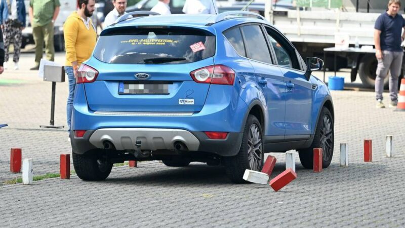Pkw-Geschicklichkeitsturniere in Wermelskirchen: Wenn Einparken zum sportlichen Wettbewerb wird