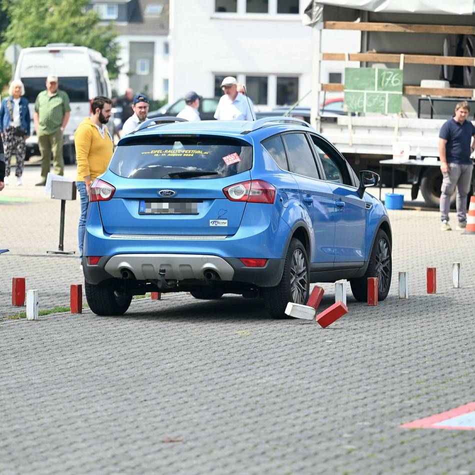 Pkw-Geschicklichkeitsturniere in Wermelskirchen: Wenn Einparken zum sportlichen Wettbewerb wird