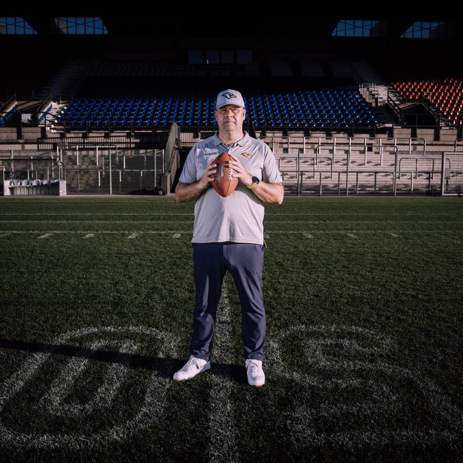 Topverpflichtung im American Football: Krefeld Ravens mit neuem Headcoach auf Angriffskurs