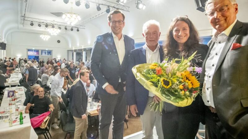 Bosbach und Kubicki in Bergisch Gladbach: Politik-Urgesteine zwischen humoristisch und nachdenklich
