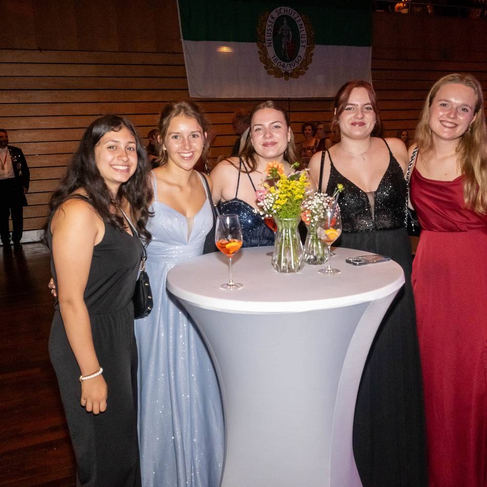 Ball der Schützenlust in der Neusser Stadthalle: Lob auf das Königspaar – „Ihr seid ein echter Gewinn für das Schützenfest“