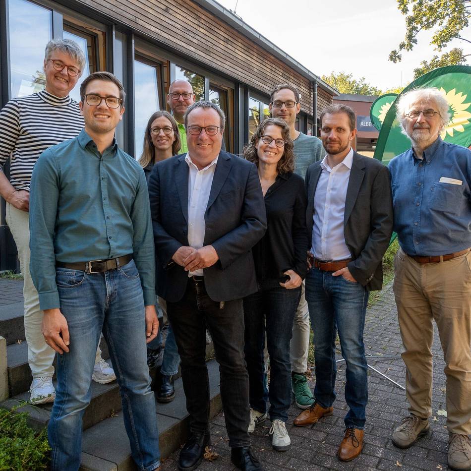 NRW-Minister Oliver Krischer zu Besuch bei Kaarster Grünen: Pedelecs und D-Ticket verändern die Mobilität