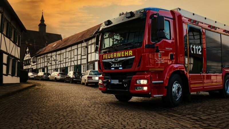 Freiwillige Feuerwehr in Korschenbroich: Erst Familienfest, später Blaulichtparty bei Einheit Liedberg