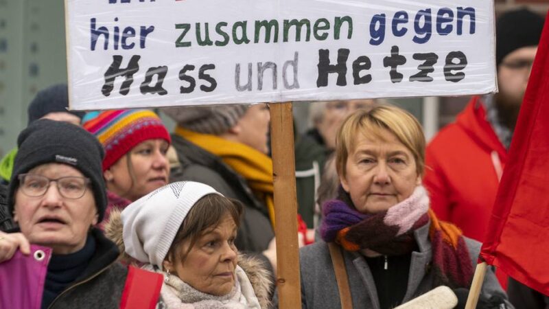 Zeichen gegen Rechtsextremismus: Wahlplakate zerstört – Linke Liste Moers ruft zu Kundgebung auf