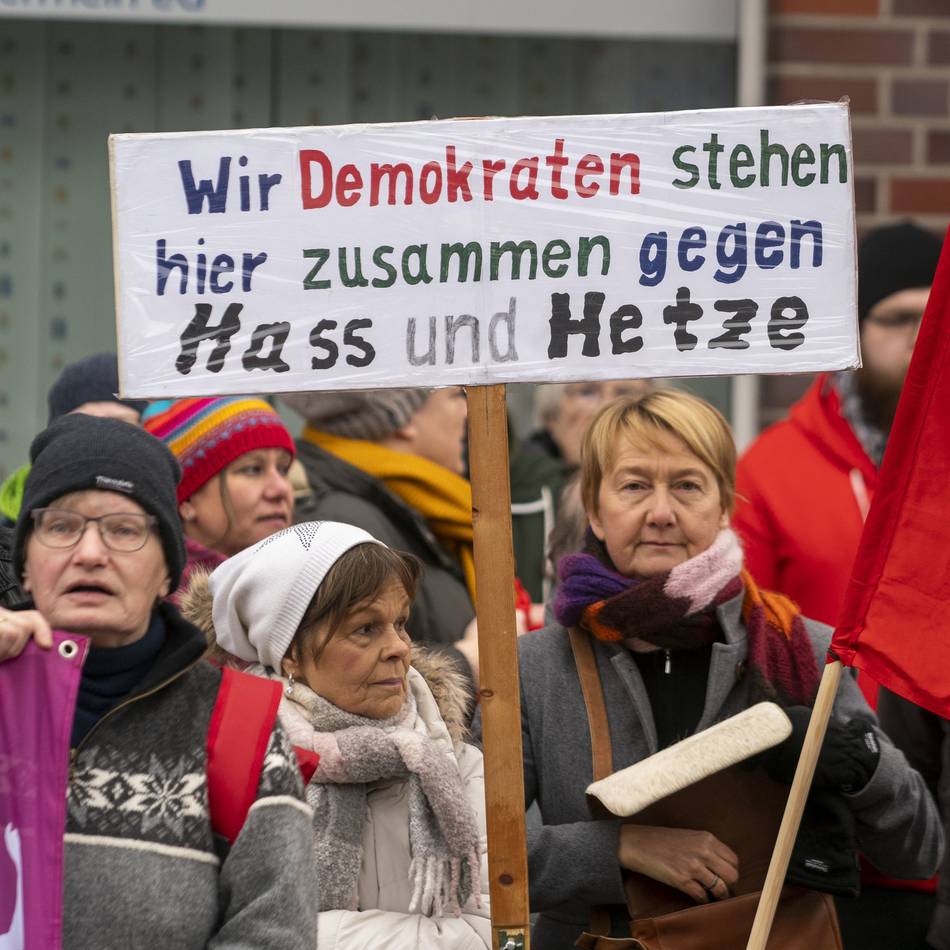 Zeichen gegen Rechtsextremismus: Wahlplakate zerstört – Linke Liste Moers ruft zu Kundgebung auf