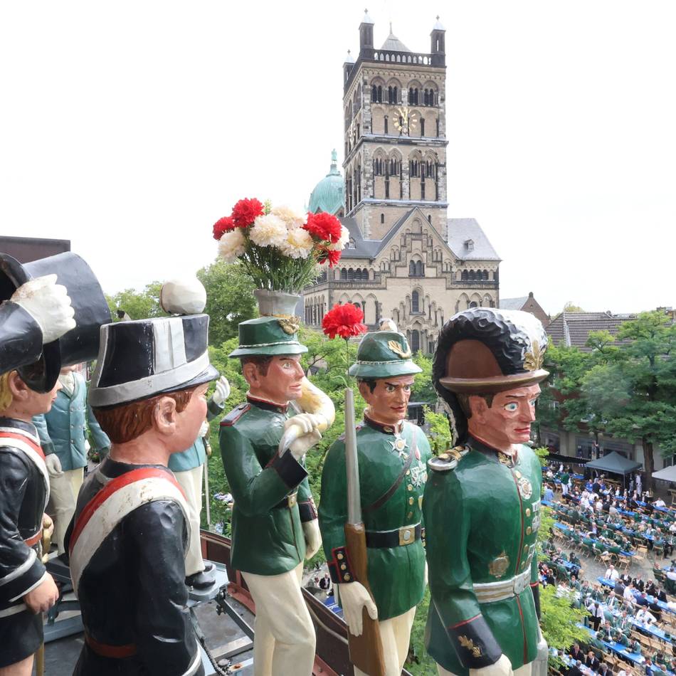 Schützenfest 2025 in Neuss: Geselligkeit, Quiz und ein Jubiläum am Biwakmontag