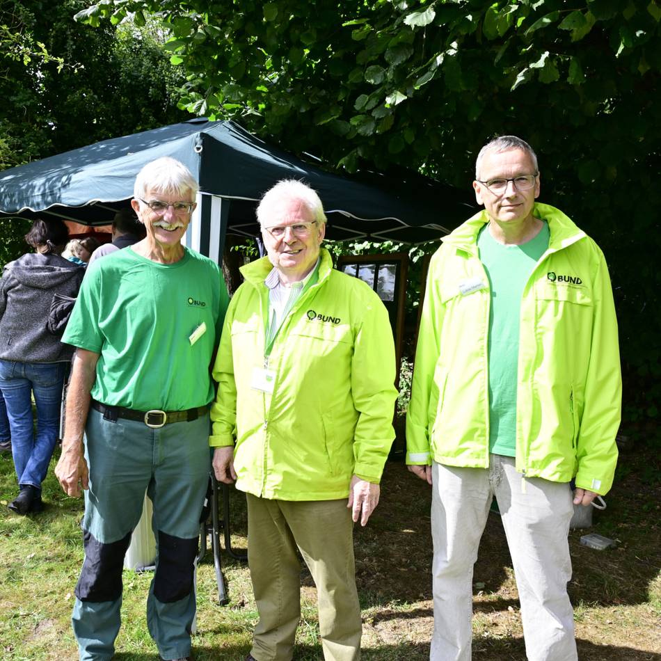 BUND Korschenbroich: Ein sonniger Tag auf dem Gelände am Trietbach