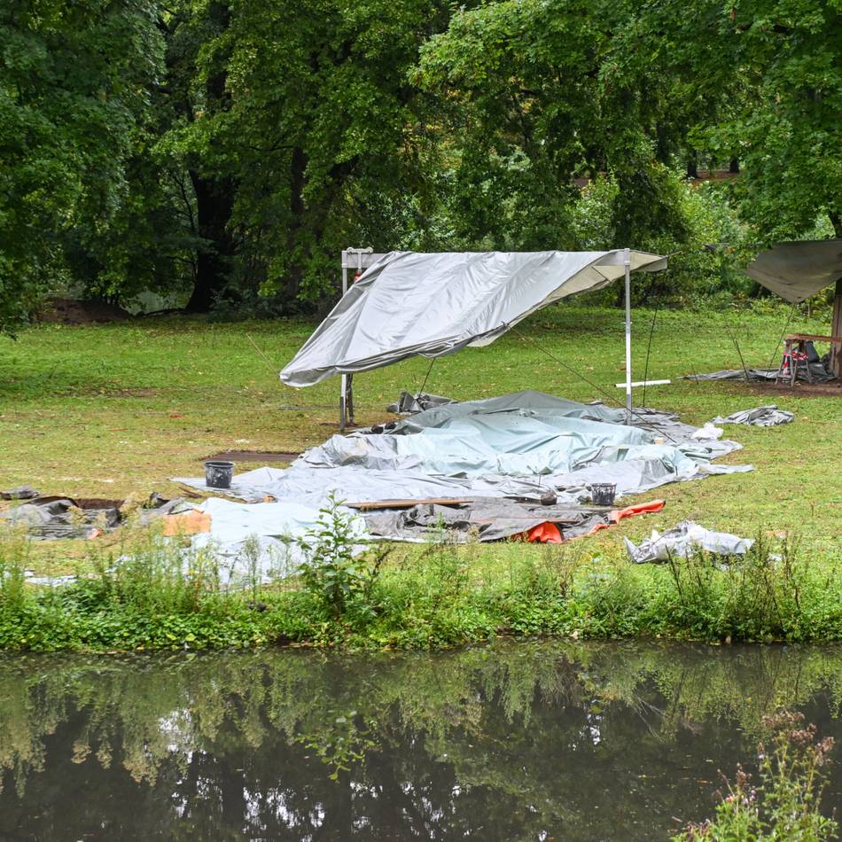 Kulturinsel Nepix Kull: Was es mit den Arbeiten im Moerser Schlosspark auf sich hat