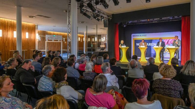 Wahlarena der Rheinischen Post in Krefeld: OB-Kandidaten Kühn und Meyer beweisen ihre Rechenkünste