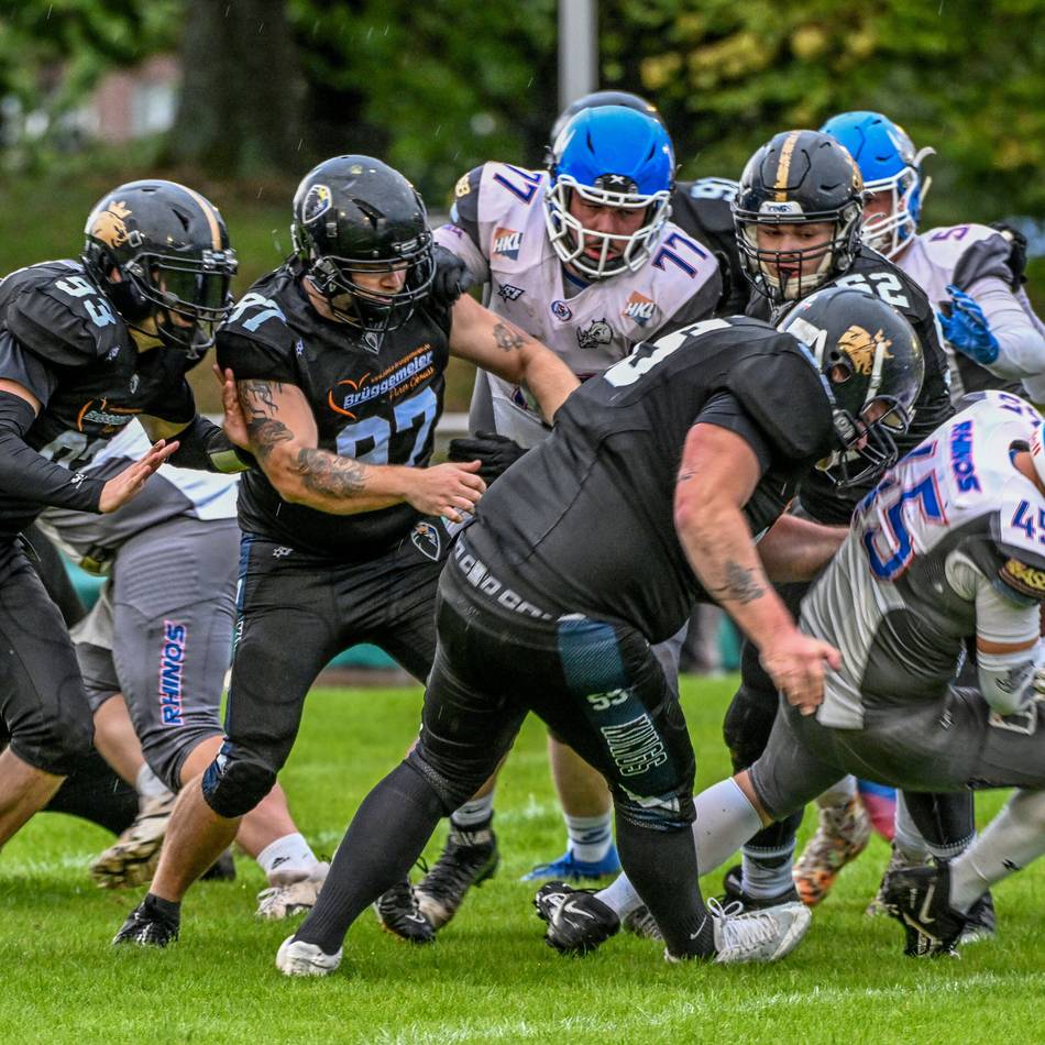 American Football im Hülspark-Stadion: Blitz, Donner, Regenbogen und eine dramatische Aufholjagd