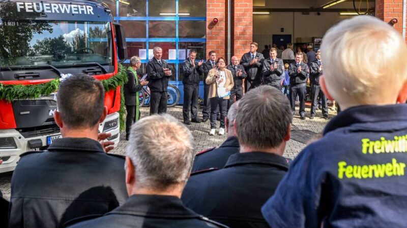 Tag der offenen Tür in Grefrath: Neues Fahrzeug für die Freiwillige Feuerwehr