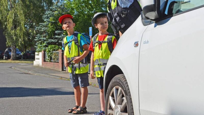 Polizeikontrollen zum Schulstart: Mehr als 300 Raser zum Schulstart im Kreis Mettmann erwischt