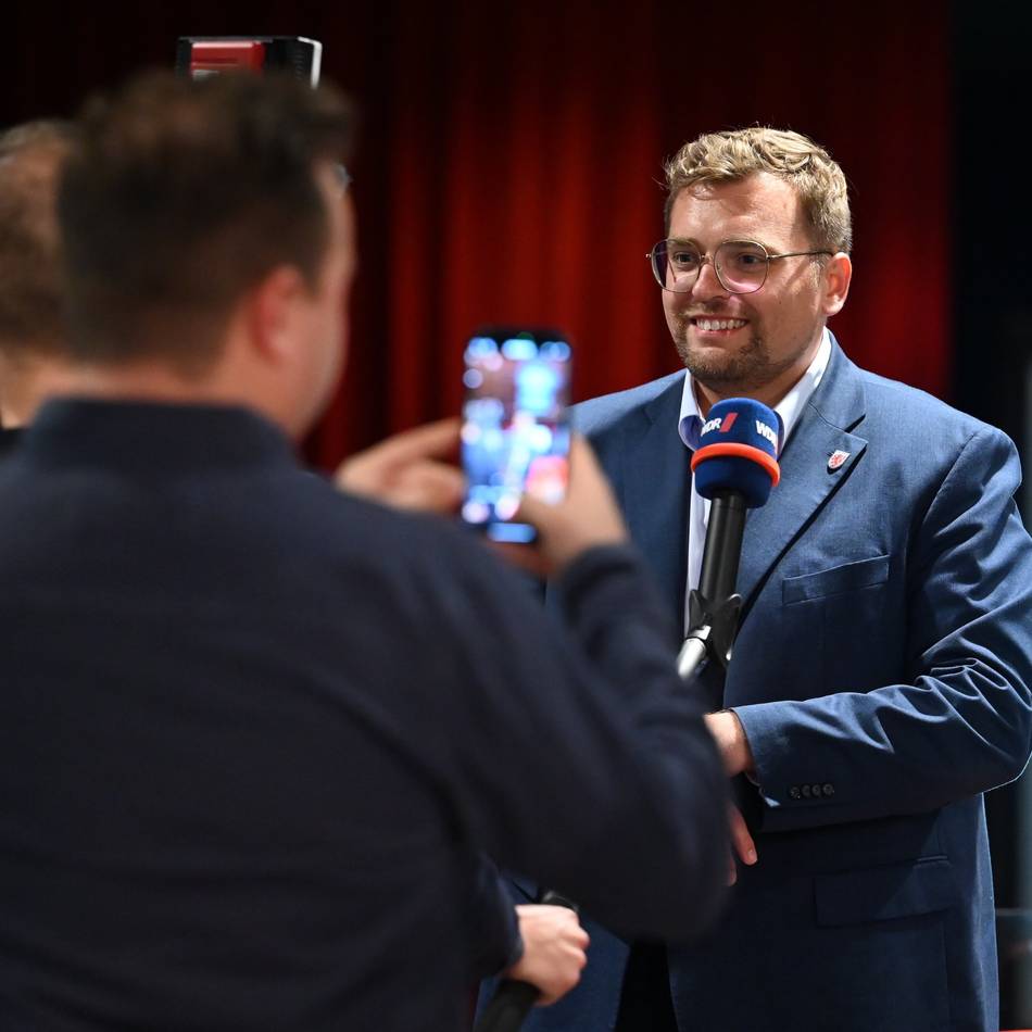 Kommunalwahl in Radevormwald: Vujinovic knapp vorne – Stichwahl ums Bürgermeisteramt