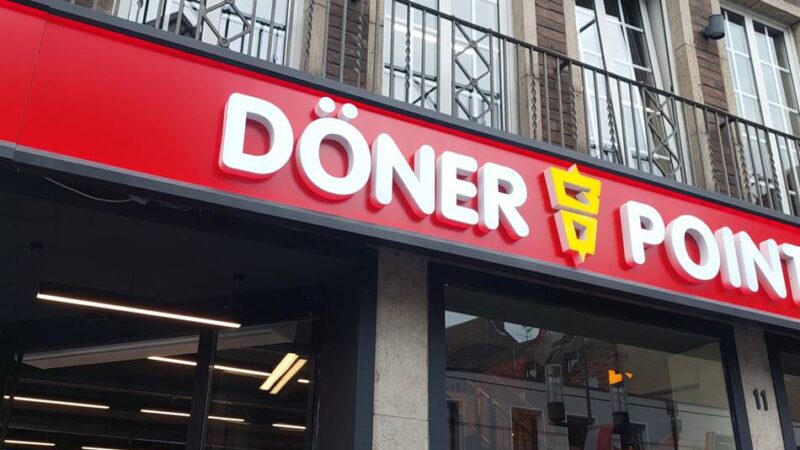 Geschmacktstest in Neuss: Neuer Dönerladen im ehemaligen McDonald’s eröffnet