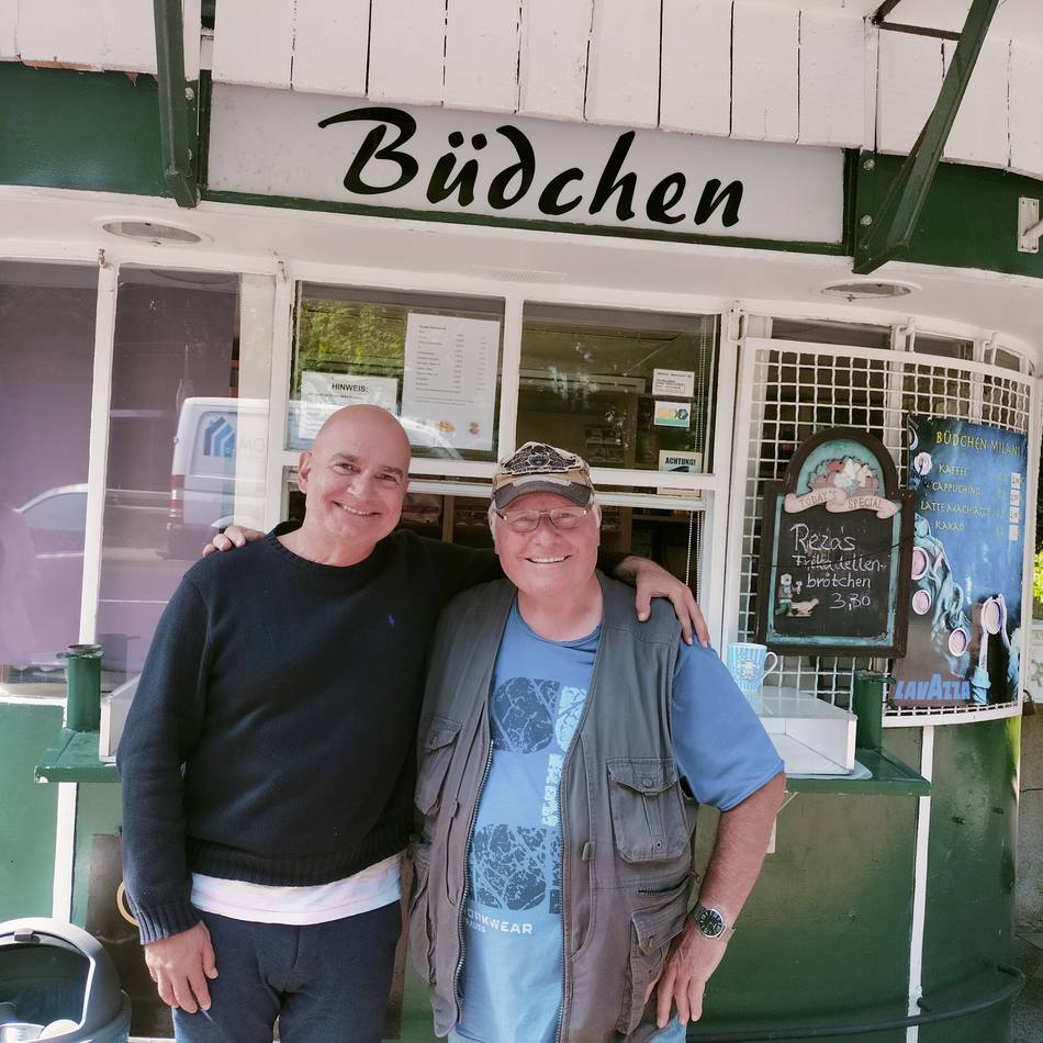 Besonderer Kiosk in Meerbusch: Das Champagnerbüdchen ist über Stadtgrenzen hinaus bekannt