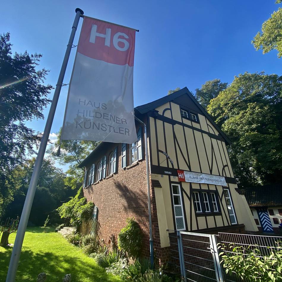 Ausstellung in Hilden: Christian Behrens zeigt Besuchern „Neue Wege“
