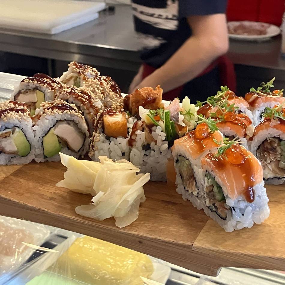 Japanische Küche in Kleve: Ein Stück Japan — wie ein Meister Sushi zubereitet