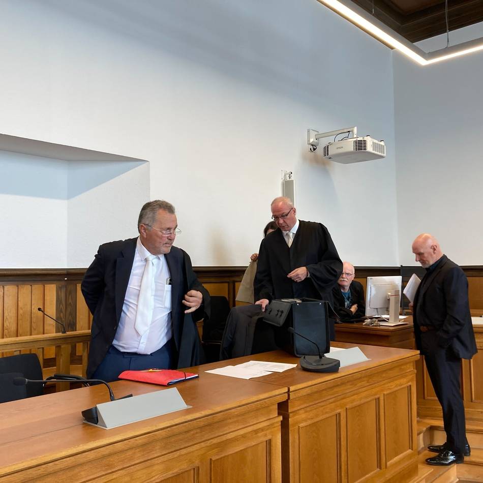 Prozess gegen Ex-Präsident des SV Straelen: Prozess um nicht gemeldete Löhne – Tecklenburg räumt Vergehen ein