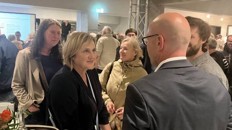Dinslaken/Voerde/Hünxe: Eislöffel muss Sessel im Rathaus räumen