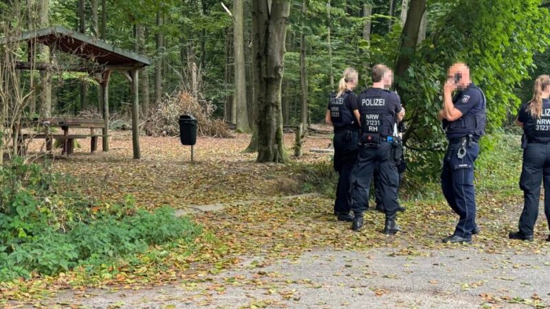 Polizei Mönchengladbach ermittelt: Messerattacke in Großheide – 25-Jähriger greift unvermittelt Bekannten an