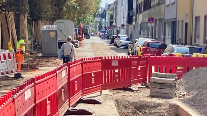 Nach Baustopp in Neuss: Erftstraße ab Donnerstag wieder befahrbar