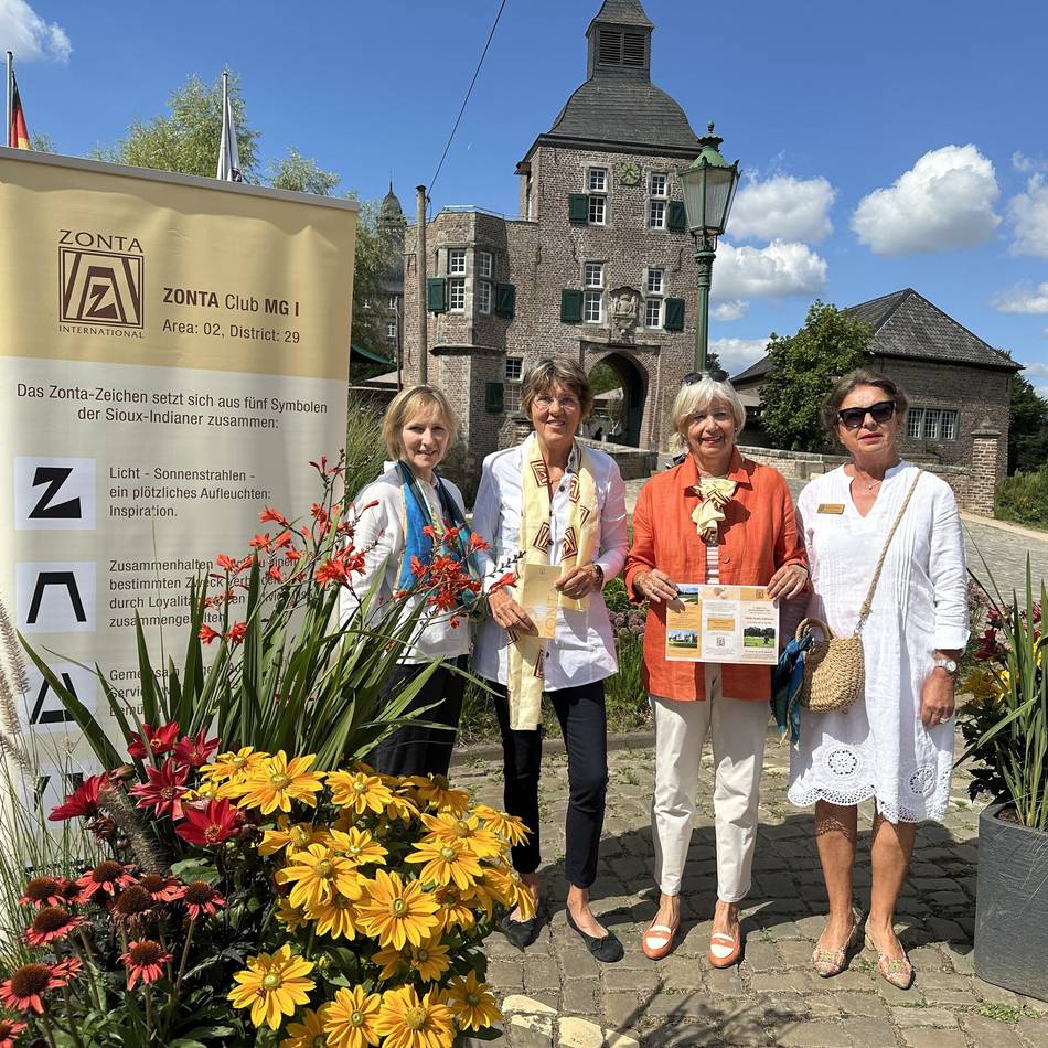 Am Schloss Myllendonk: Zonta-Clubs nehmen mehr als 10.000 Euro bei Benefiz-Golfturnier ein