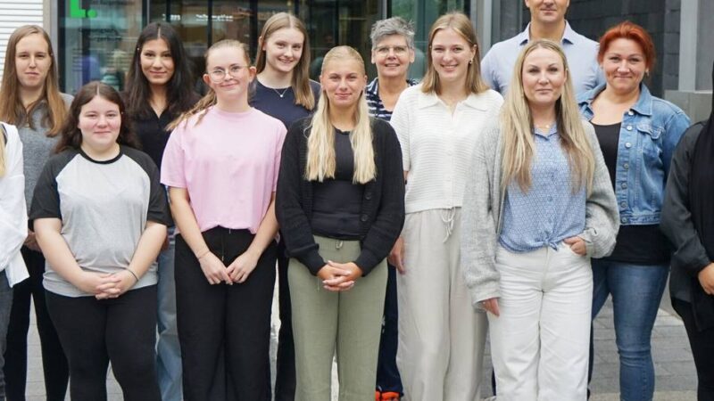 Ausbildung im August gestartet: Stadtverwaltung begrüßt 17 neue Nachwuchskräfte