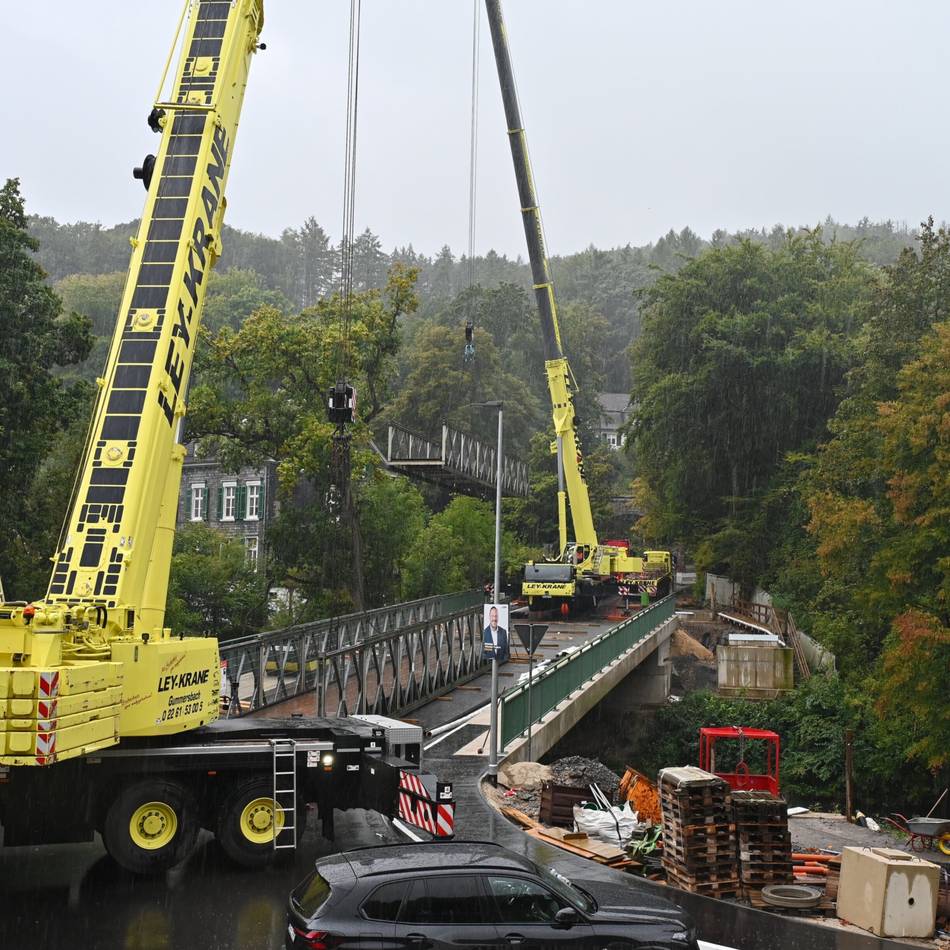 Landesbetrieb Straßen NRW in Radevormwald: Abbau der Behelfsbrücke in Dahlhausen – Sperrung!