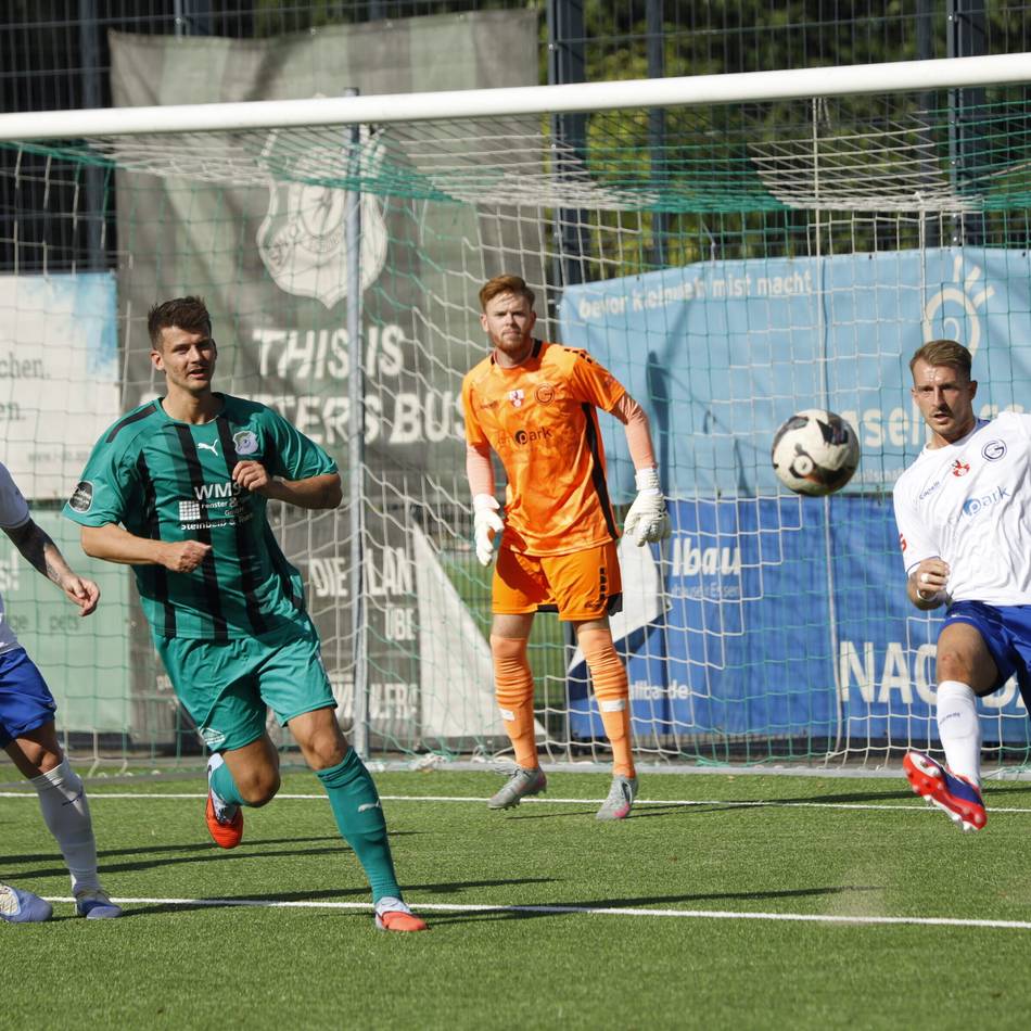 Gegen den 1. FC Kleve: Apfeld fordert von Ratingen 04/19 mehr Aggressivität