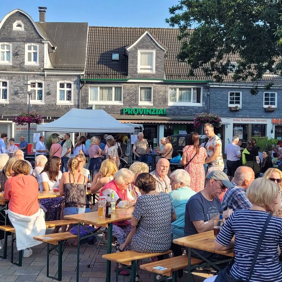 Stadt Radevormwald: Feierabendmarkt am Freitag an der Kaiserstraße