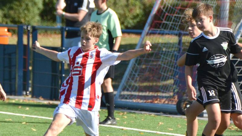 Hochspannung beim U14-Turnier in Neuss bis zum Finale: Rheinderby beim Novesia-Cup geht an Fortuna Düsseldorf