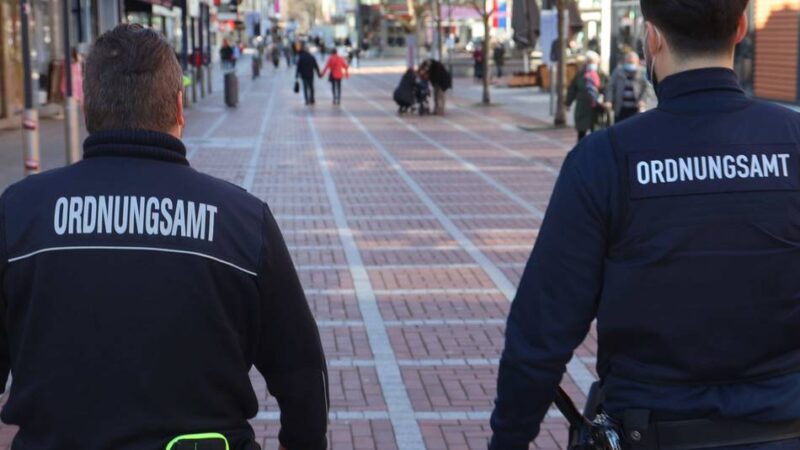 Fußgänger und Radler schützen: Stadt startet Aktionswoche gegen Falschparker