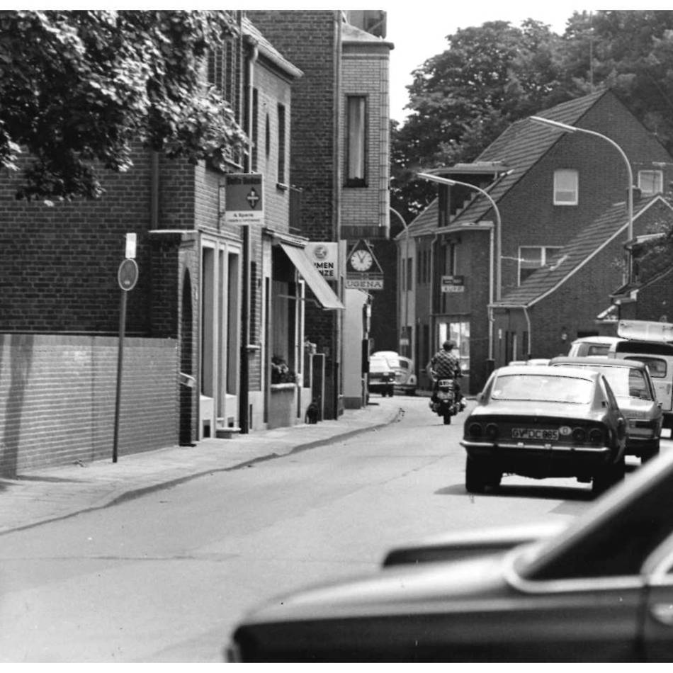 Meerbusch historisch: Als man an der Hauptstraße noch Kohlen kaufen konnte