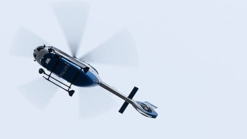 Polizeihubschrauber über Vorst im Einsatz: Verpuffung an der Butzenstraße