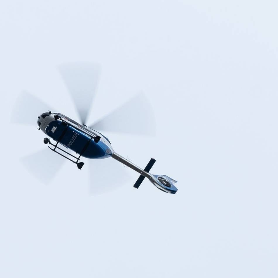 Polizeihubschrauber über Vorst im Einsatz: Verpuffung an der Butzenstraße