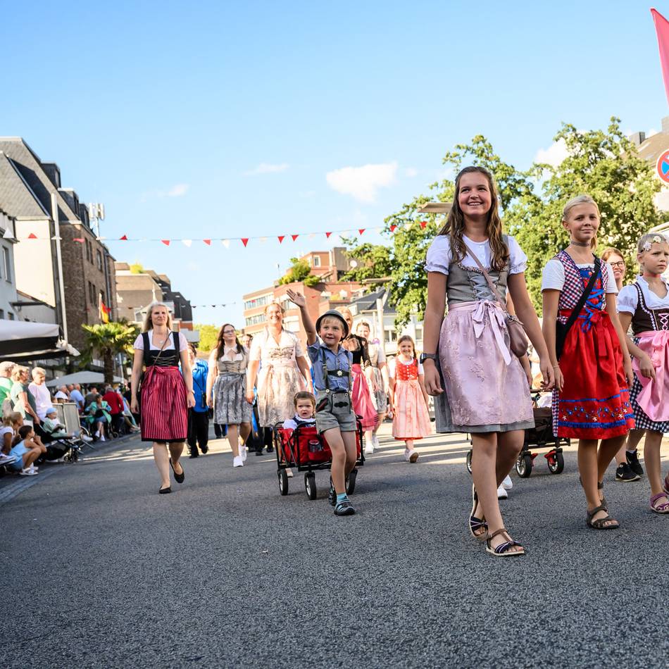Stadtschützenfest 2025 in Mönchengladbach: Schützen feiern ein „Heimatfest mit Jeföhl“