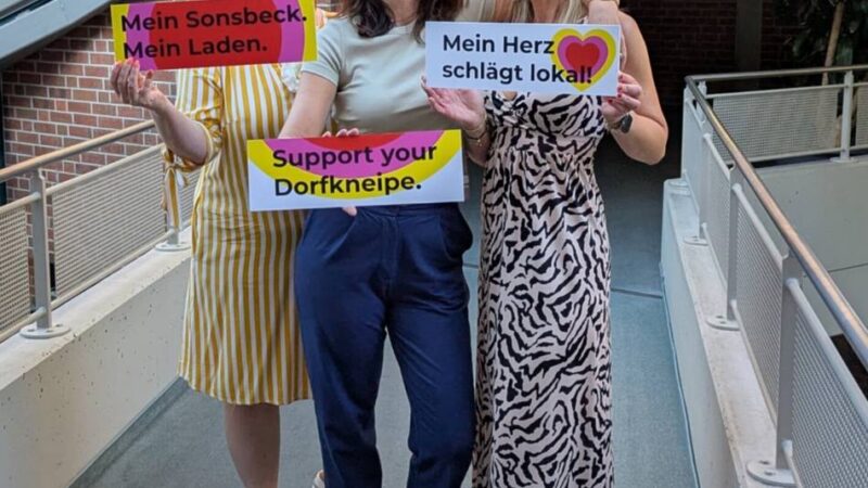 Foto-Gewinnspiel mit Sprücheschildern: Instagram-Aktion zum Late-Night-Shopping in Sonsbeck