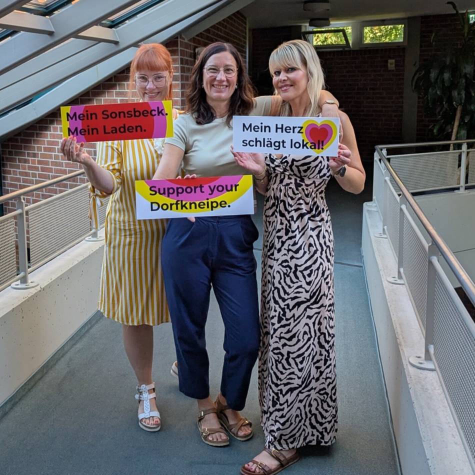 Foto-Gewinnspiel mit Sprücheschildern: Instagram-Aktion zum Late-Night-Shopping in Sonsbeck