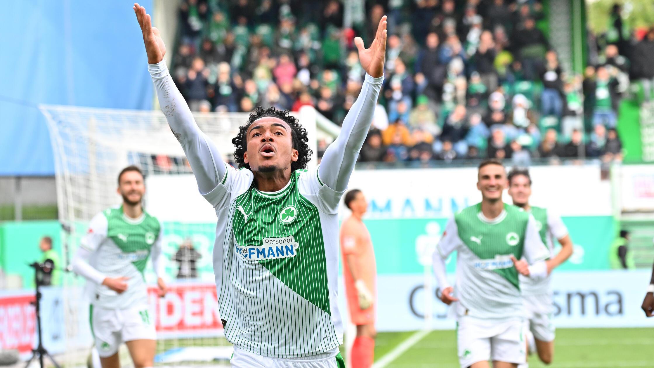 Trotz zweimaligem Rückstand: Kleeblatt erkämpft sich gegen Hannover 96 das erste Remis der Saison