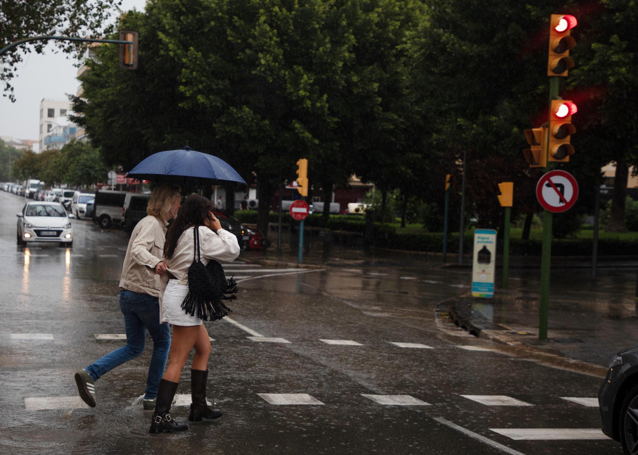 Warnstufe Orange für ganz Mallorca: Starkregen und Gewitter dominieren das Insel-Wetter