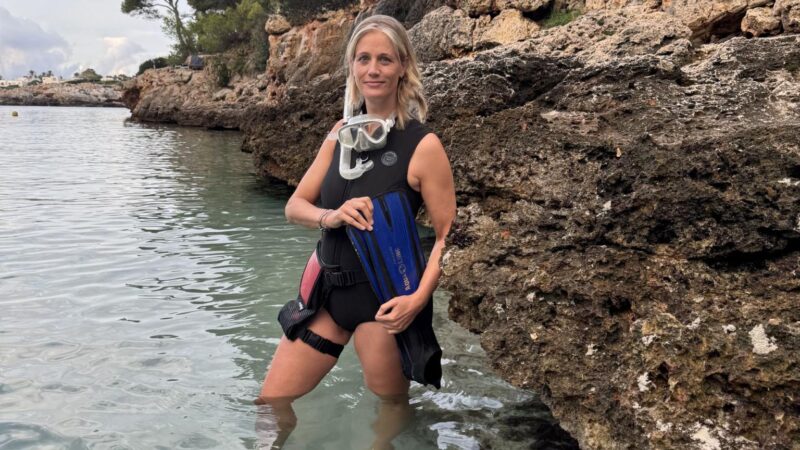 Zeit zum Saubermachen! Diese Deutsche Taucherin befreit das Meer vor Mallorca von Plastik