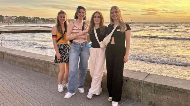 „Kulturprogramm? Eher nicht!“ – So erleben deutschsprachige Partyurlauber das Ballermann-Closing auf Mallorca