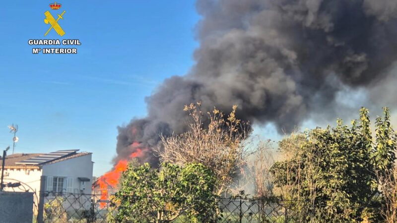Wenn im Landhaus auf der Finca ein Brand ausbricht: Feuerwehr muss mehrere Häuser evakuieren