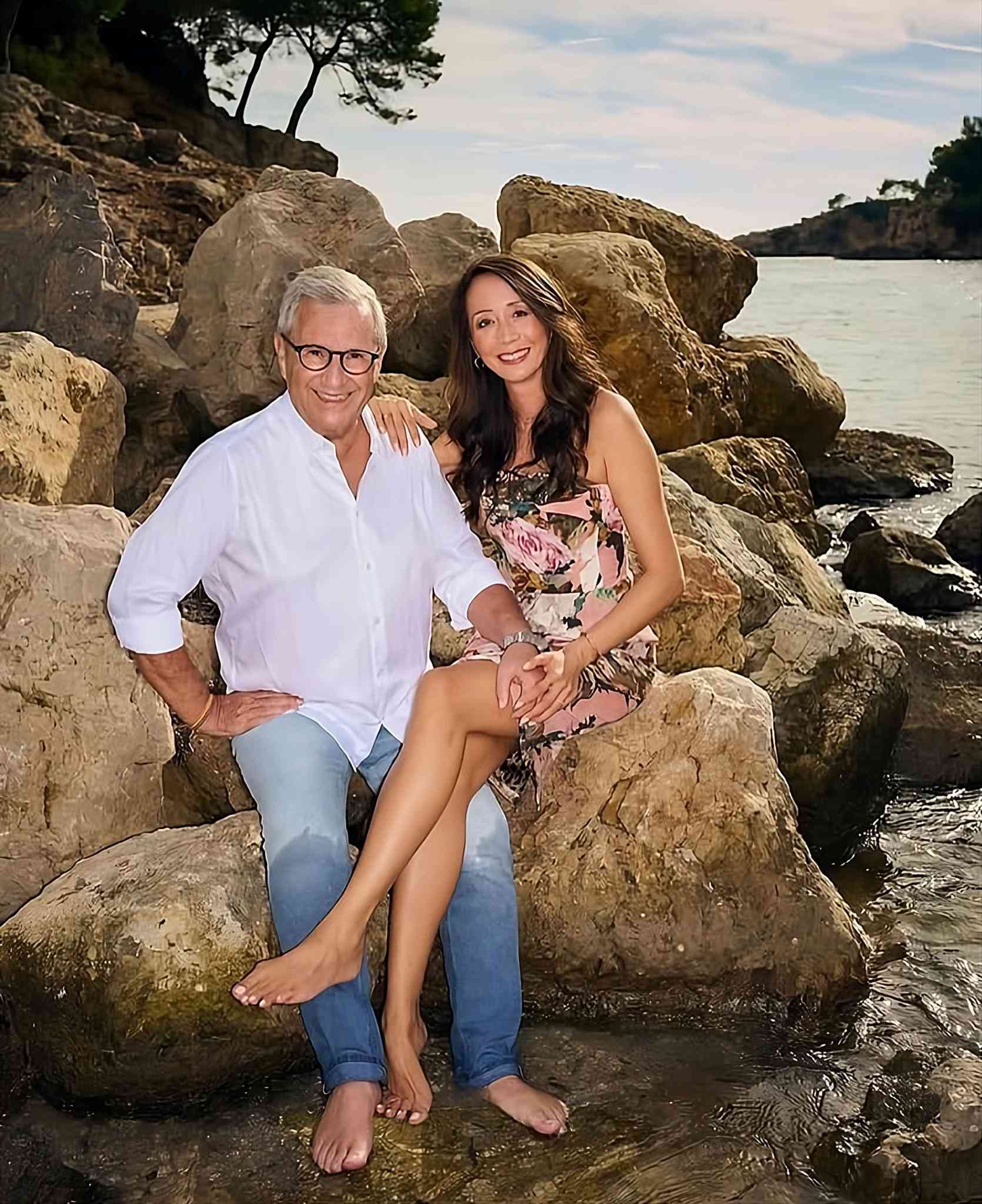 „Das verflixte 7. Jahr? Von wegen!“ – Jan Hofer und seine Frau feiern ihre Liebe auf Mallorca