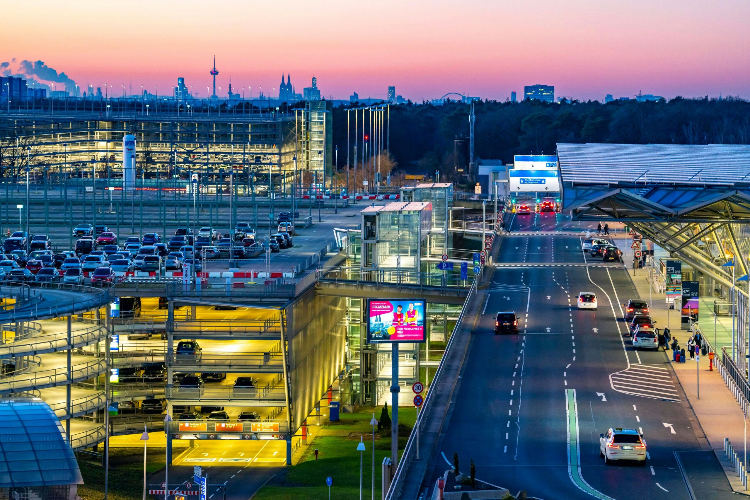 Kostenfalle: Preisunterschiede von bis zu 262 Euro beim Parken am Flughafen Köln/Bonn